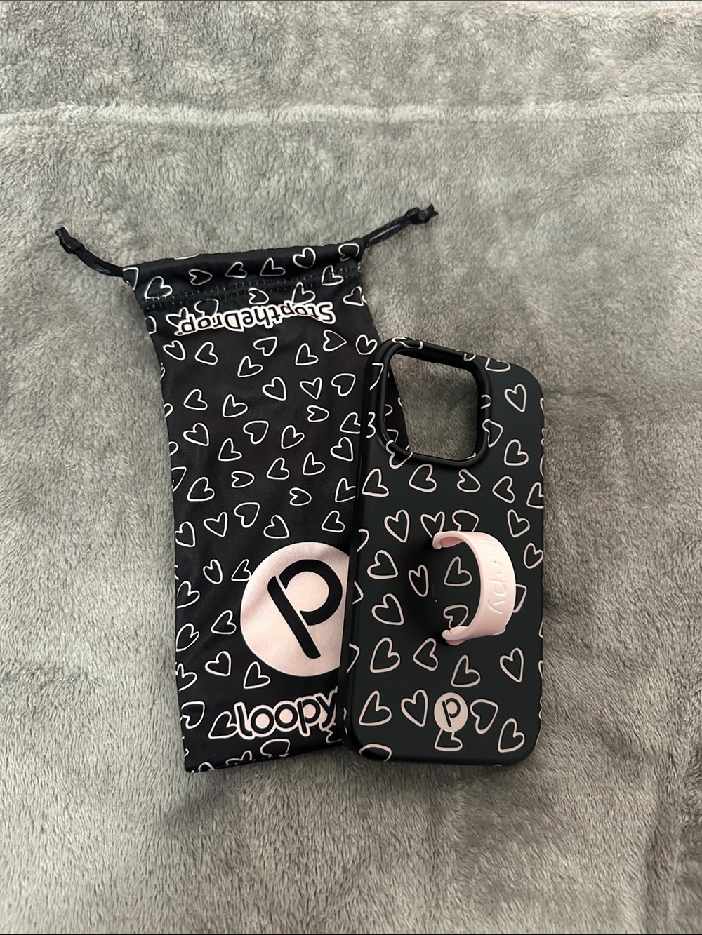 iPhone 14pro Loopy Case Black Phone Case with Pink Ring and Heart Pattern